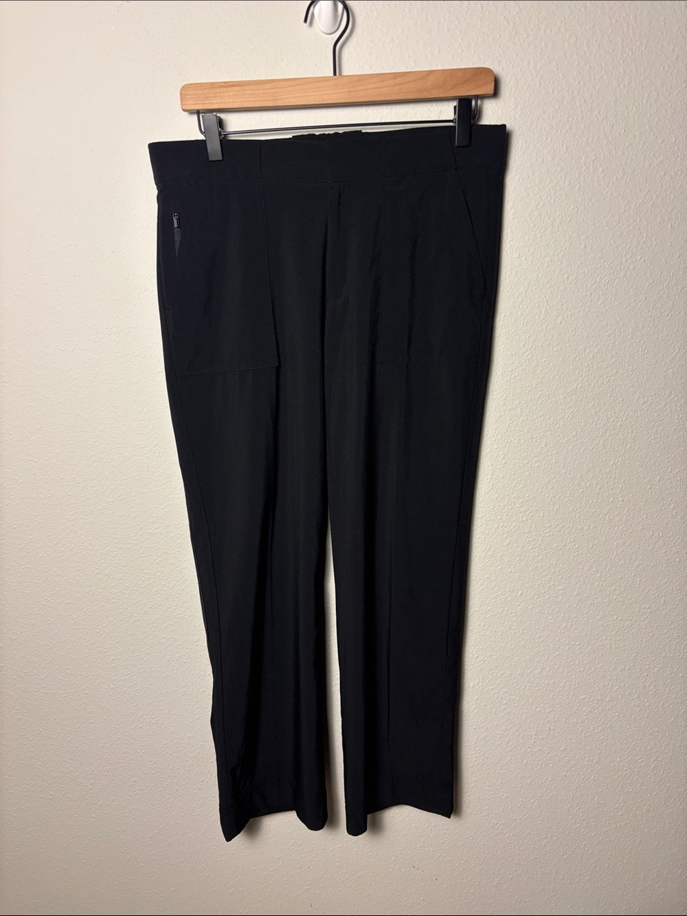 Athleta Tribecca Utility Crop Pant Black 446630